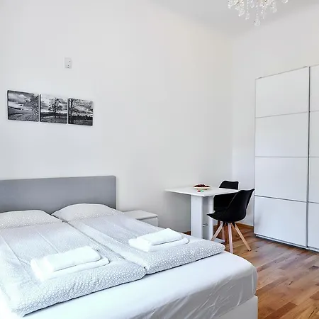 Zborovska Apartamento Praga